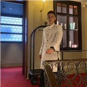 Bachelor’s Degree in Bus Adm. Master in Data Analytics. Entrambi conseguiti negli Stati Uniti dopo una esperienza di 6 anni